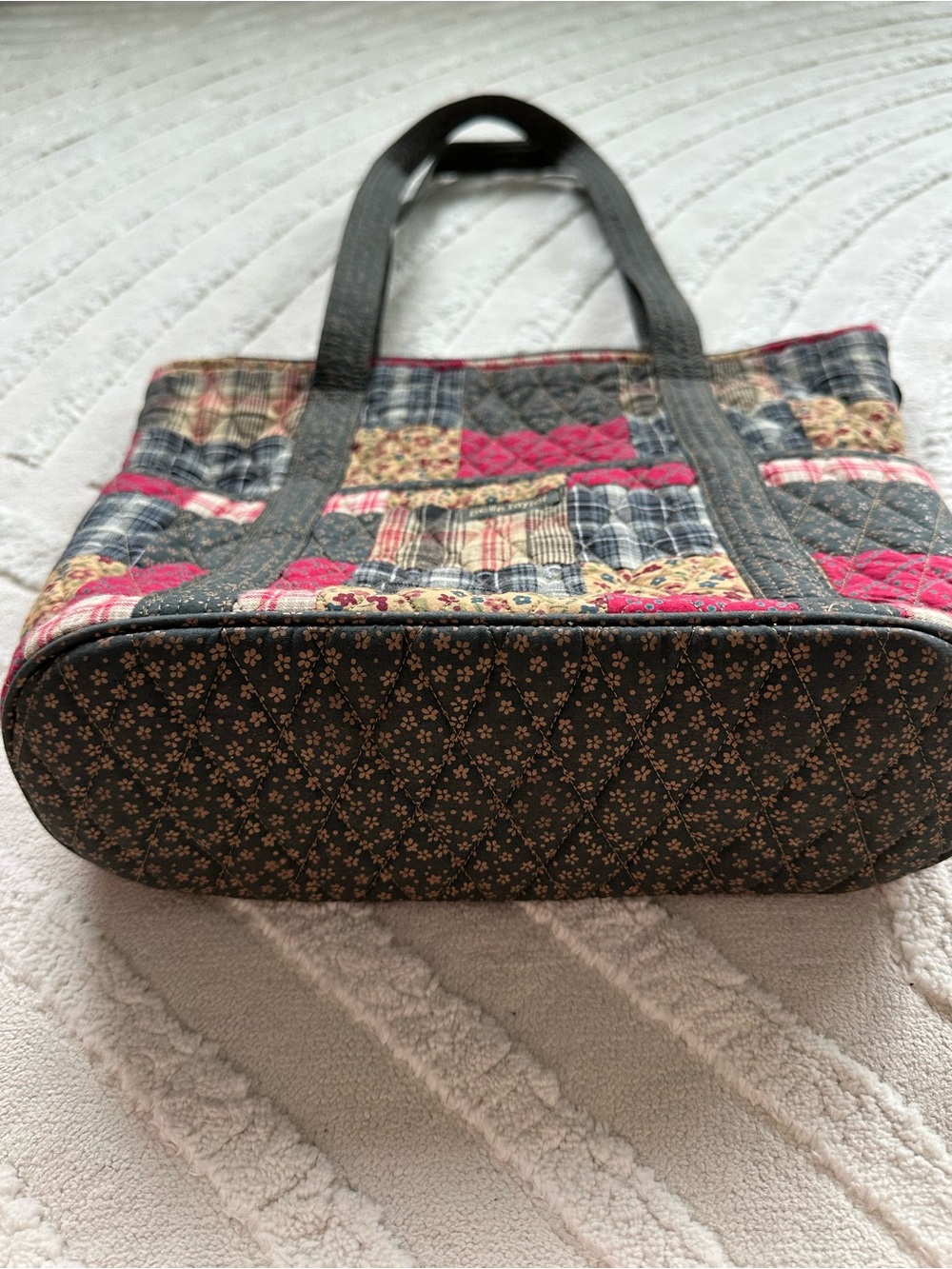 Bella Taylor | Quilted Patchwork Tote Bag - Picture 3 of 5